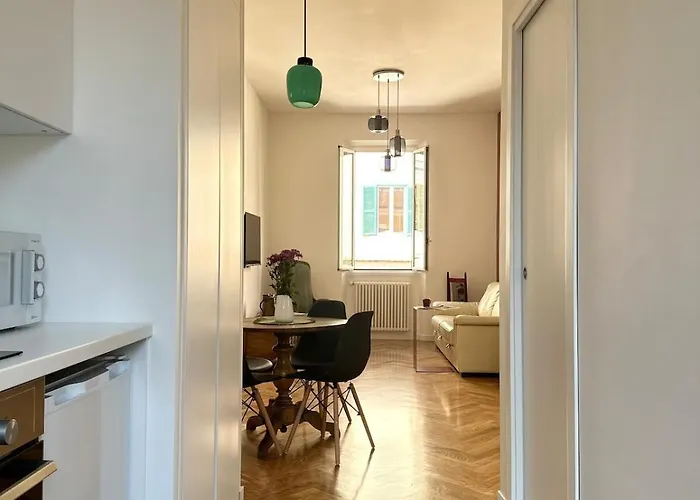 Bright House Apartament *